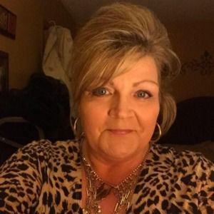 Meet your Posher, Leslie